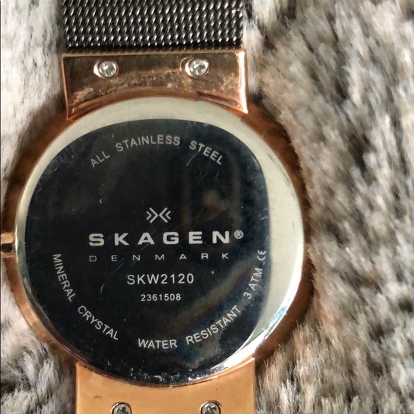 Skagen womens Watch gold and gun metal - Picture 3 of 5